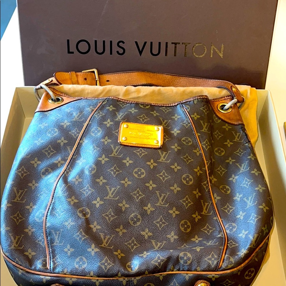 Louis Vuitton Galliera GM Monogram Bag